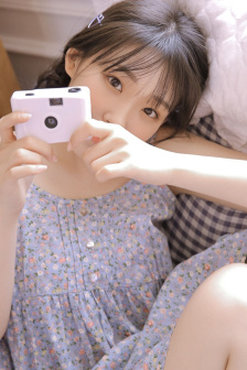 李思彤